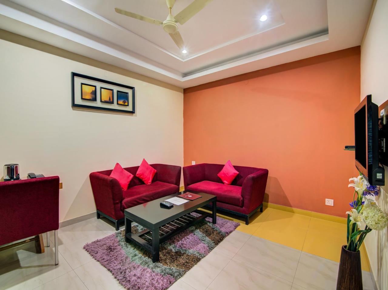 Gardeenia Comfortes Suites-Fully Vaccinated Staff Bangalore Dış mekan fotoğraf